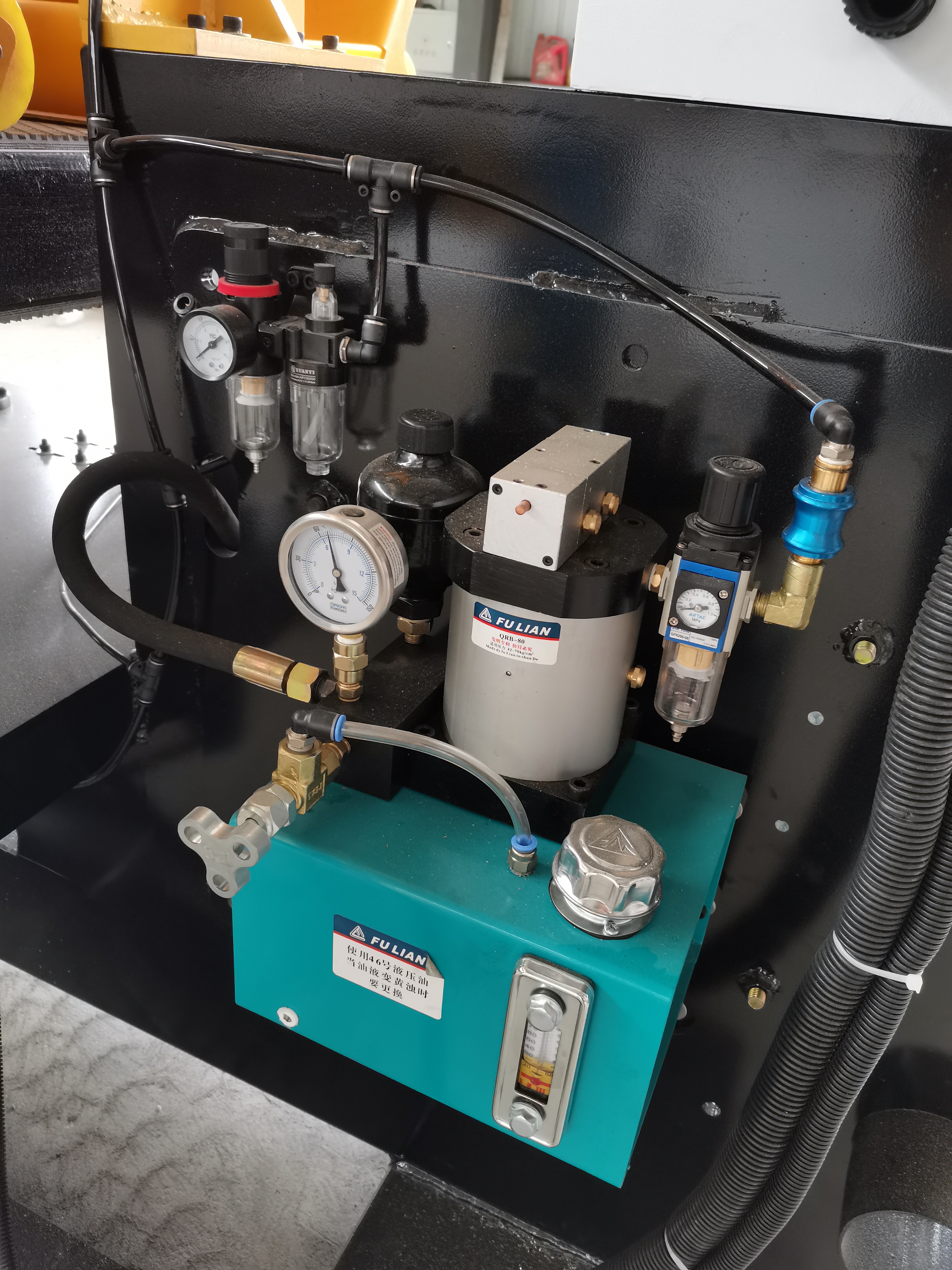 Станок ленточнопильный горизонтальный по дереву