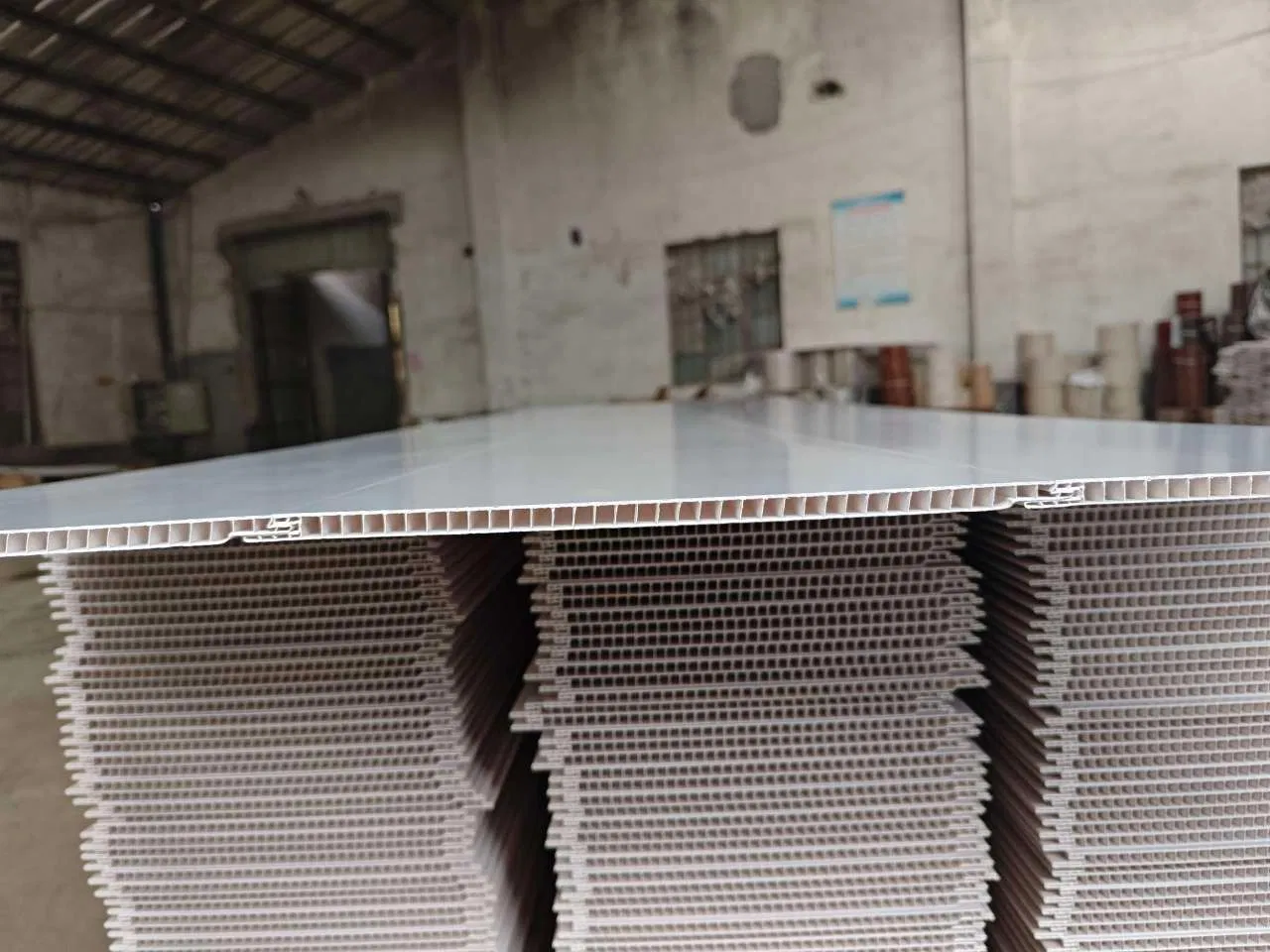 Easy-Installing Waterproof White/ Wooden Decorative Interior PVC Ceiling