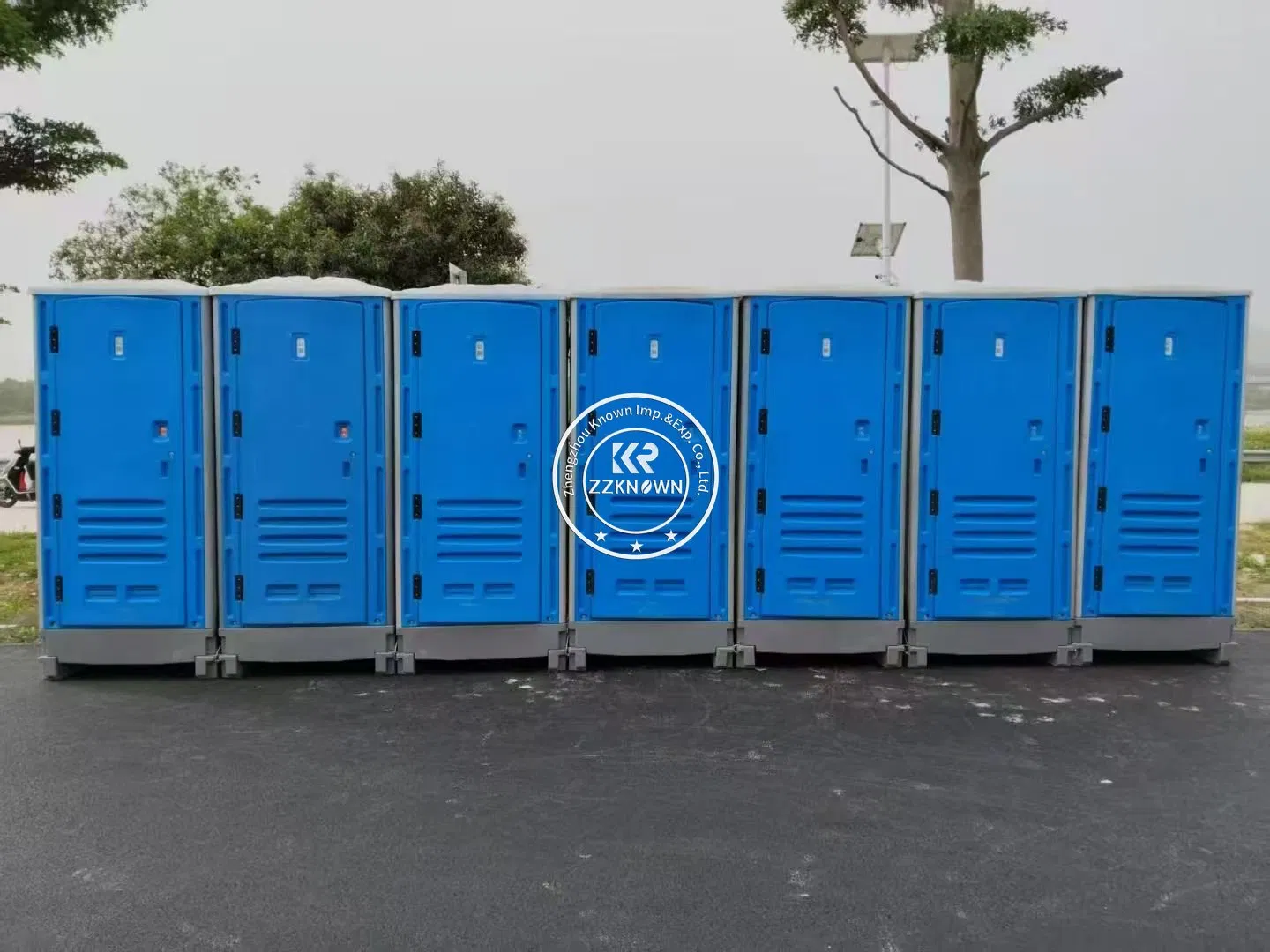 2025 Modern Portable Flushable Toilet Tank China Mobile Design with Container Material