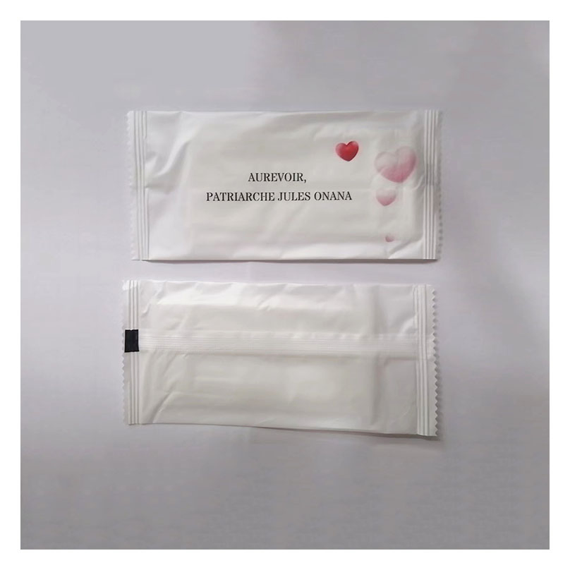 Custom Individually Wrapped Wet Wipes Tissue Single Piece Pack for Restaurant Hand Refreshing Restaurant Non-Woven Cleansing Wet Wipes with Logo