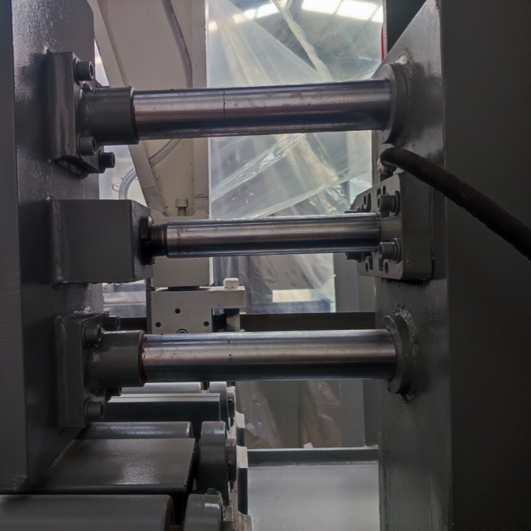 Станок ленточнопильный