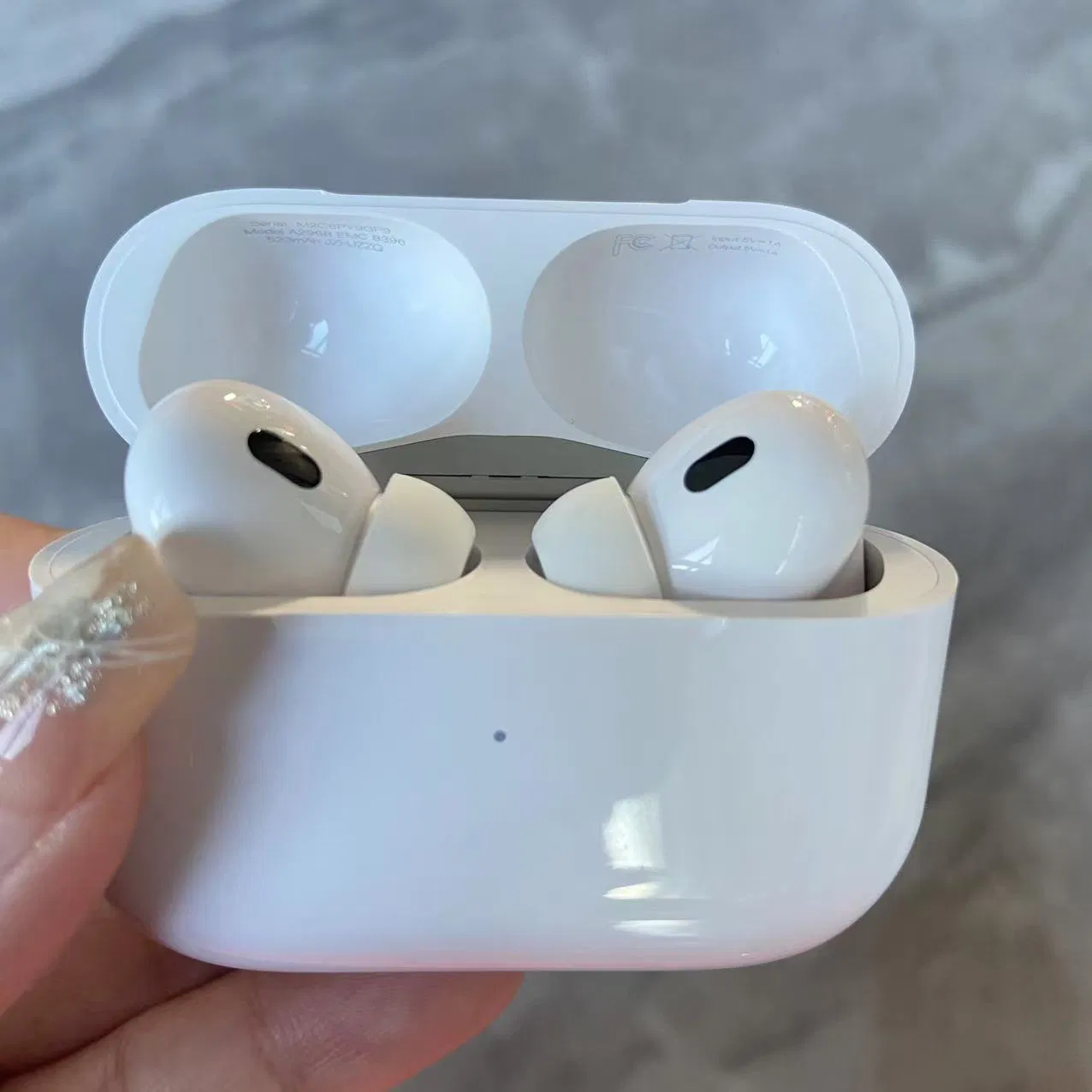 Factory Original 1: 1 Quality USB-C PRO 2ND Generation Valid Serial Number Earphone with Magsafe Charging Better Transparency Mode Wireless Bluetooth Headphones