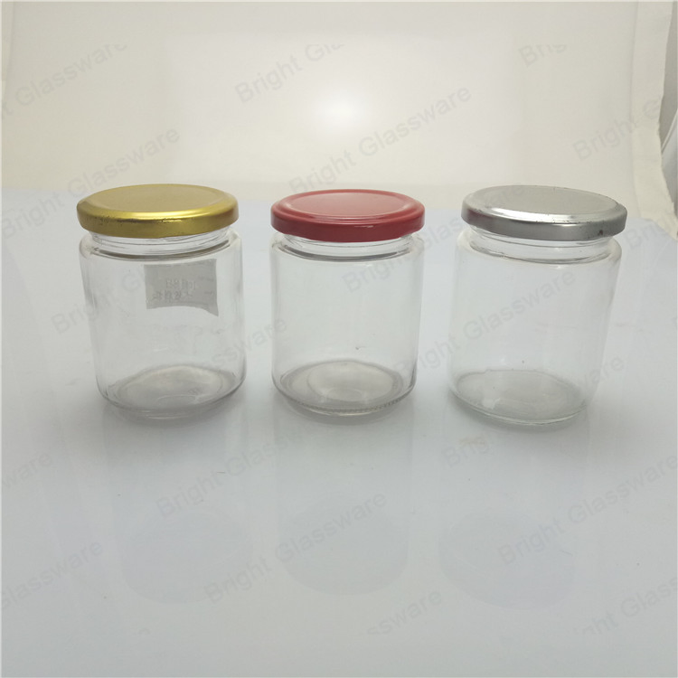 Стеклянная банка для меда с металлической крышкой