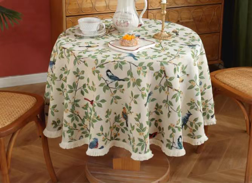 Flowers Jacquard Polyester Dining Table Runner with Tassels for Home and Festivals