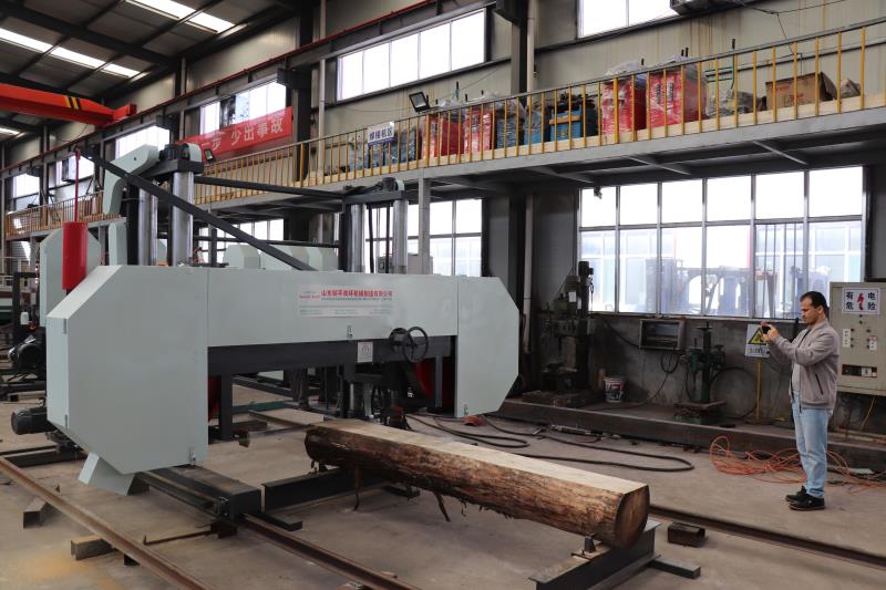 Ленточная пила по дереву мощная для деревообработки