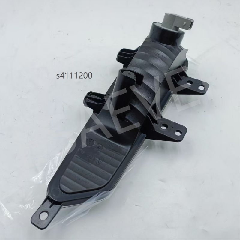 Передний поворотник LED S4111100 S4111200 для авто