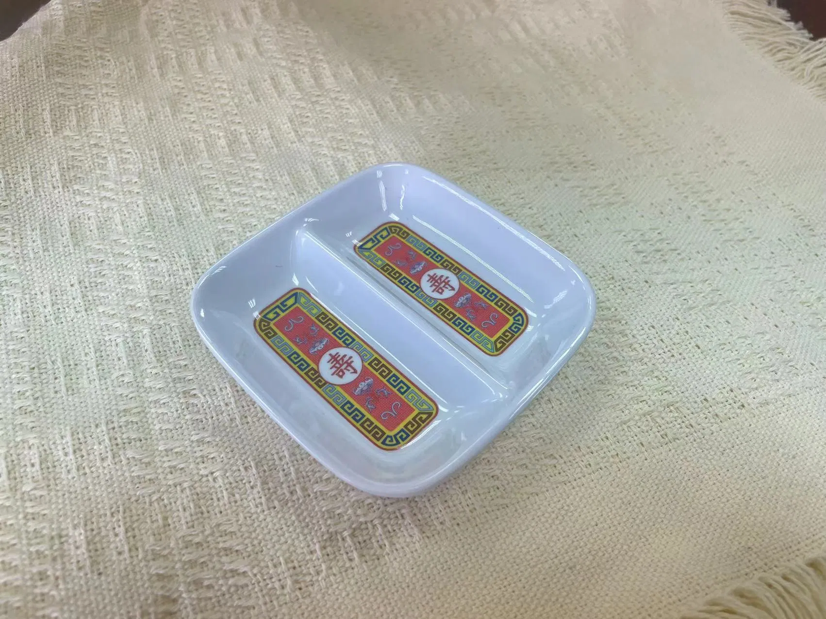 Wholesale Melamine Chinese Retro 2-Divided Square Soy Dipping Sauce Dishes