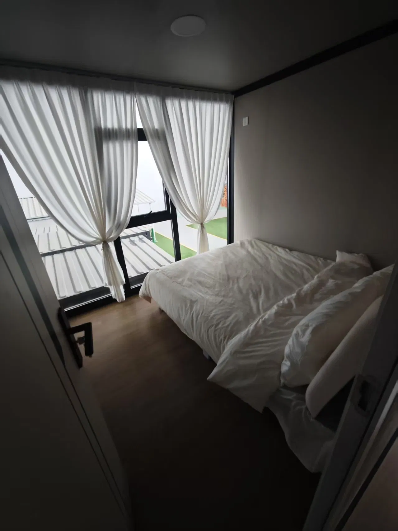 20FT Prefab Homes Prices, Luxury Shipping Tiny Container Homes for Sale, Mobile House with 2 3 Bedrooms Prebuilt Container Homes