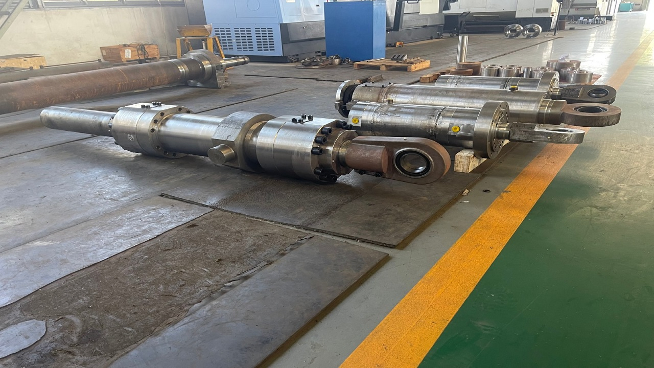 Телескопический гидравлический цилиндр для самосвала