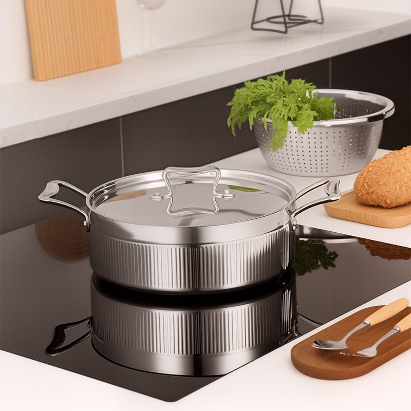 Кастрюля молочная 1.5 л с крышкой для индукции