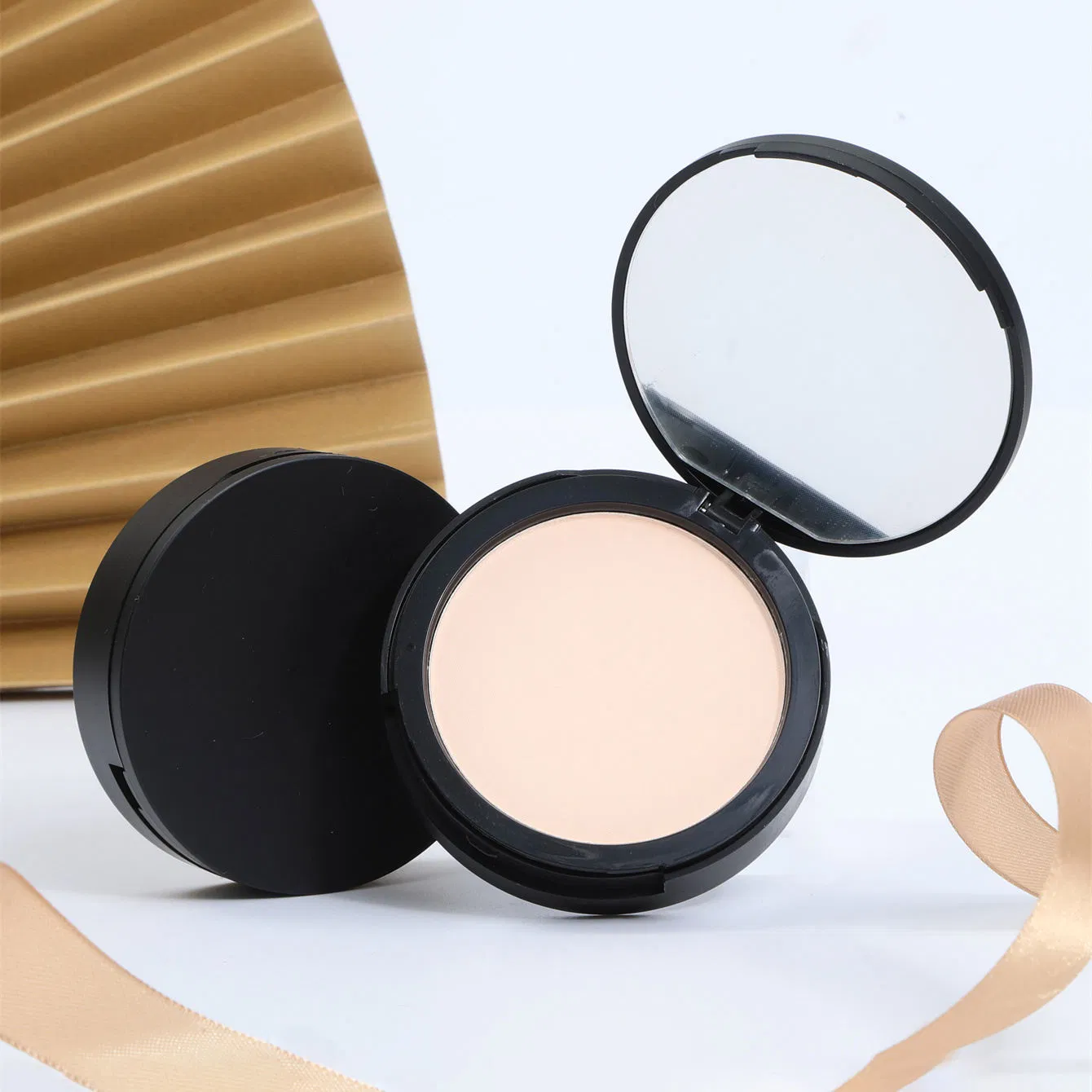 Lightweight Compact Powder with Natural Oil Control Formula