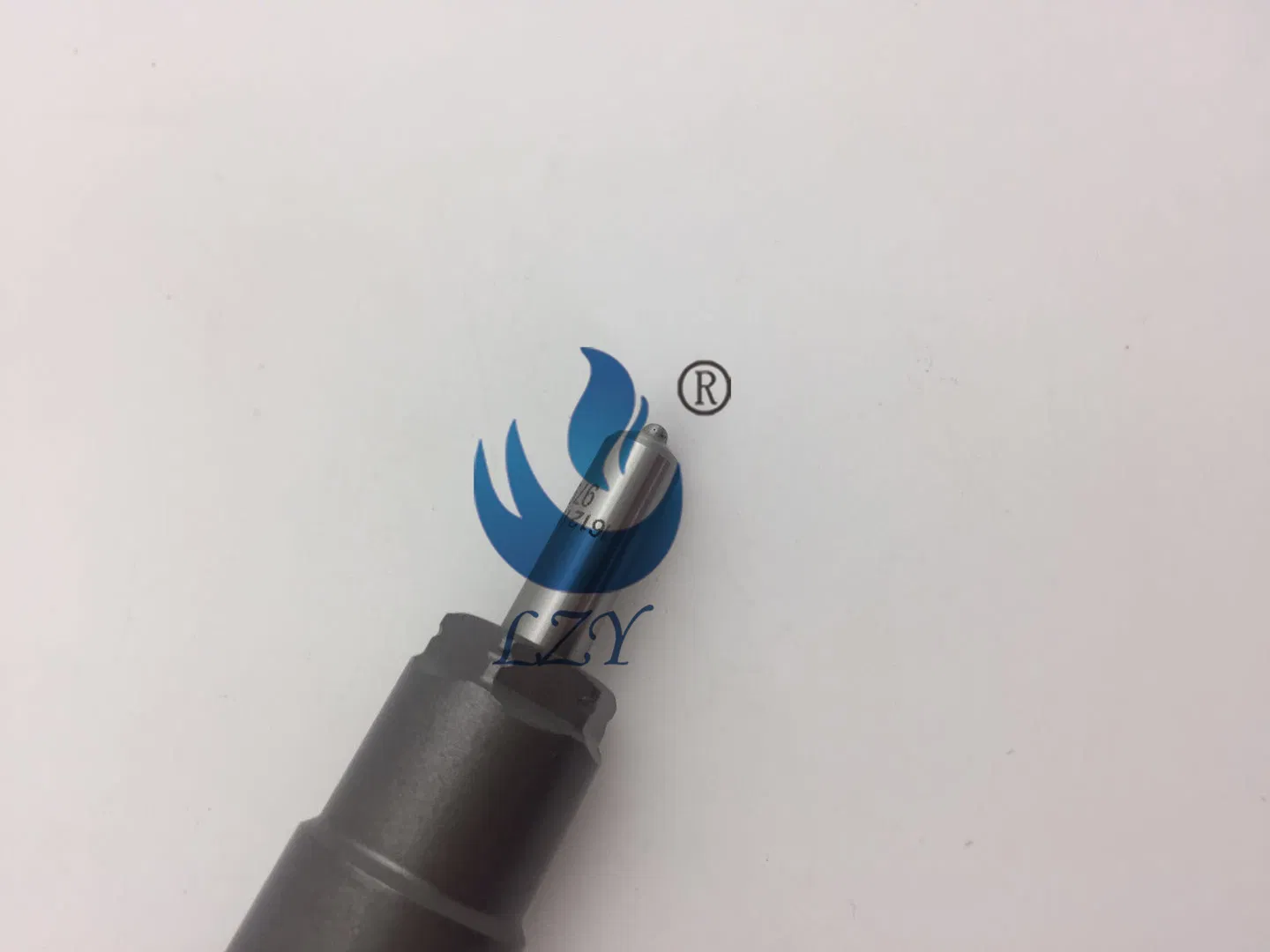 Топливная форсунка Common Rail для двигателя Mitsubishi, арт. 1465A041 (095000-560) / 1465A054 (095000-576)