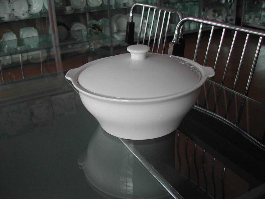 Ceramic Bowl with a Lid on