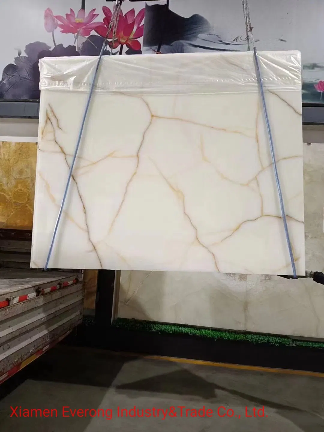 High Quality Polished Milan White Onyx Marble Slabs for Wall/Floor Decoration