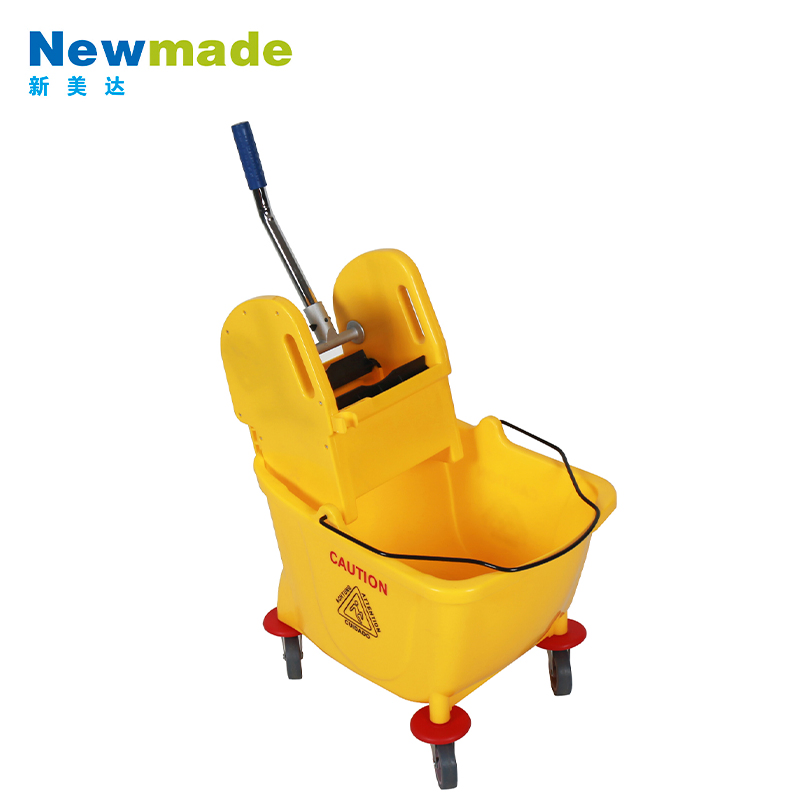 32L Down Press Single Mop Wringer Trolley
