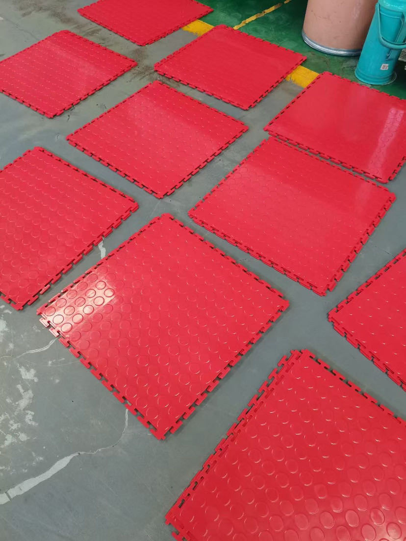 Пластиковая плитка для пола 500x500 мм, зеленая