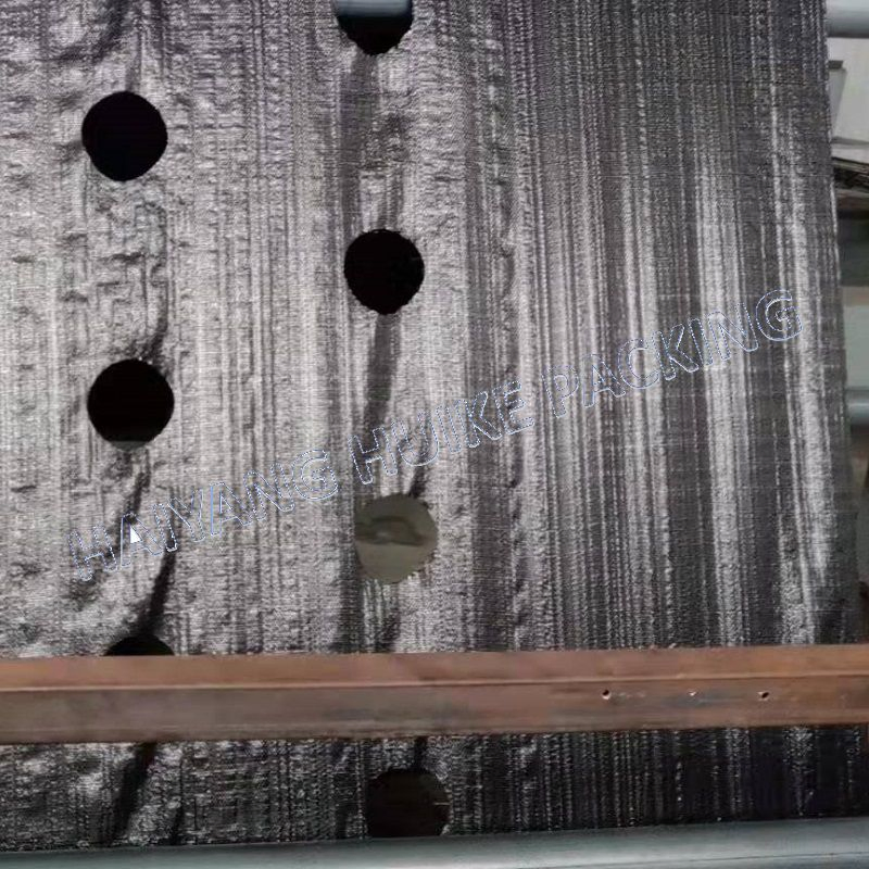 PP PE Material Plastic Weed Control Mat Weed Barrier