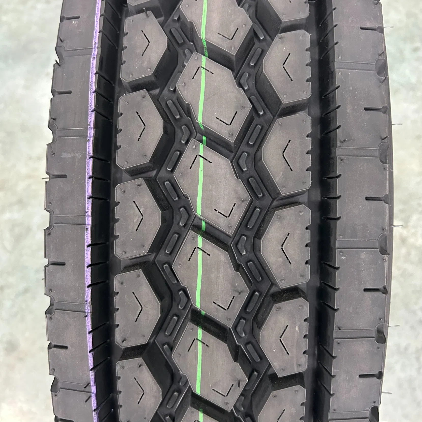 Шина радиальная всестальная для грузовиков и автобусов GFT Rider / Semes Brand: для дальних, региональных и внедорожных перевозок, с постоянным качеством, износостойкостью, отличным сцеплением и долговечностью
