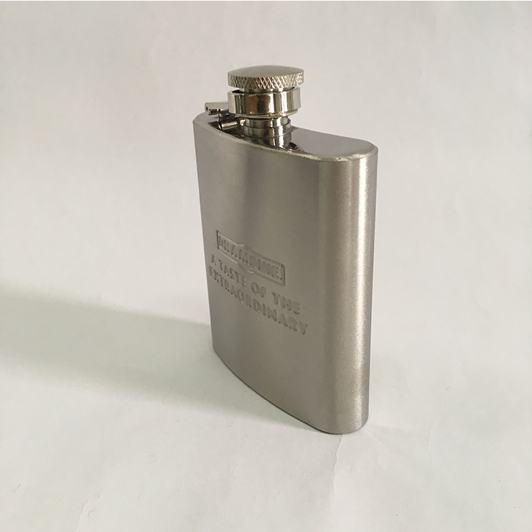 Stainless Steel Metal Hip Flask Traveling Carry Wine Flask with Debossed Logo for Real Mackenzie Real Mctavish Rebel Yell