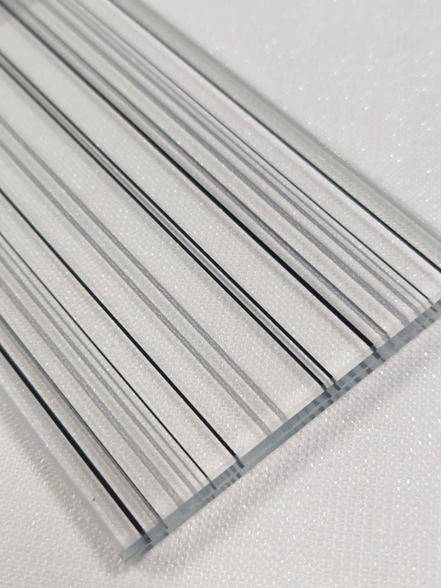 Clear Laminated Glass for Enhanced Security and Noise Reduction