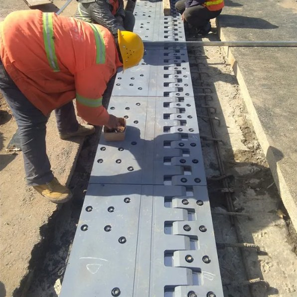 80-340mm Movement Stainless Steel Finger Plate Bridge Expansion Joint