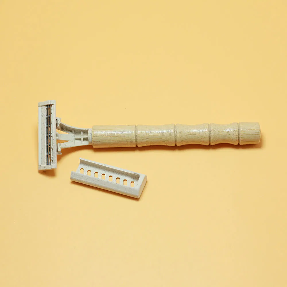 2026 Hot Selling Wholesale Price, Affordable New Three-Blade Shaver with Bamboo Handle