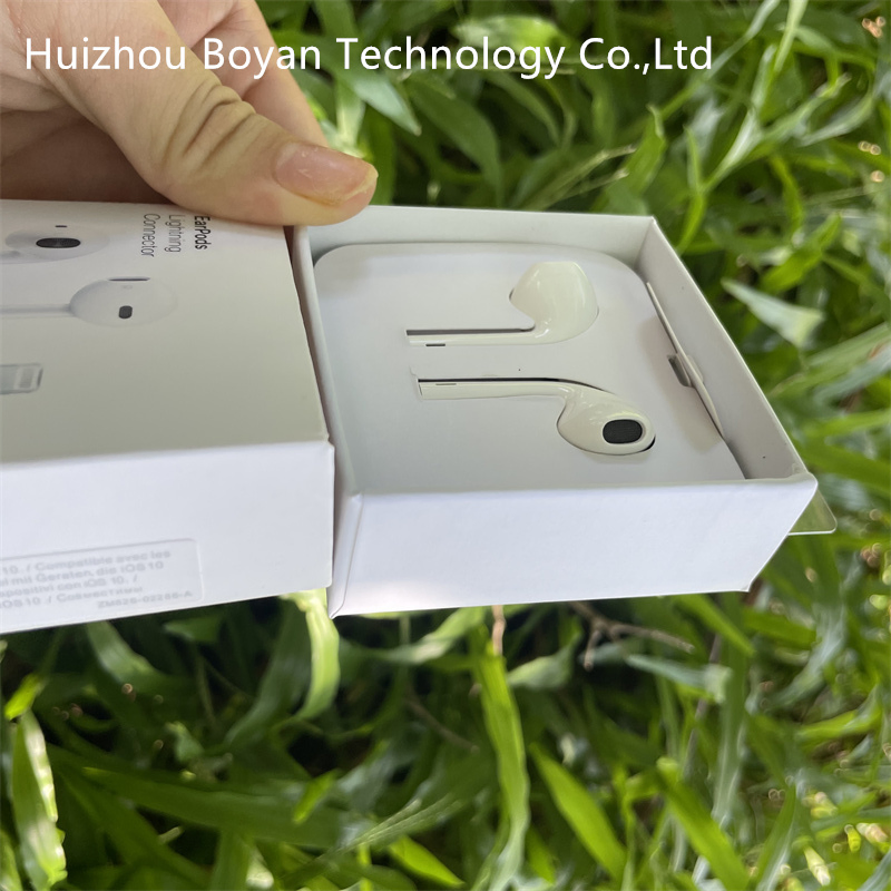 Наушники Earpods с USB-C, проводные, белые