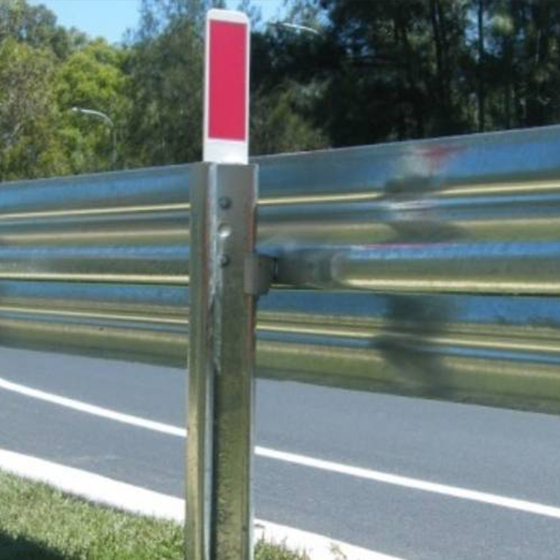 Galvanized Metal Thrie Beam Expressway Crash Barrier