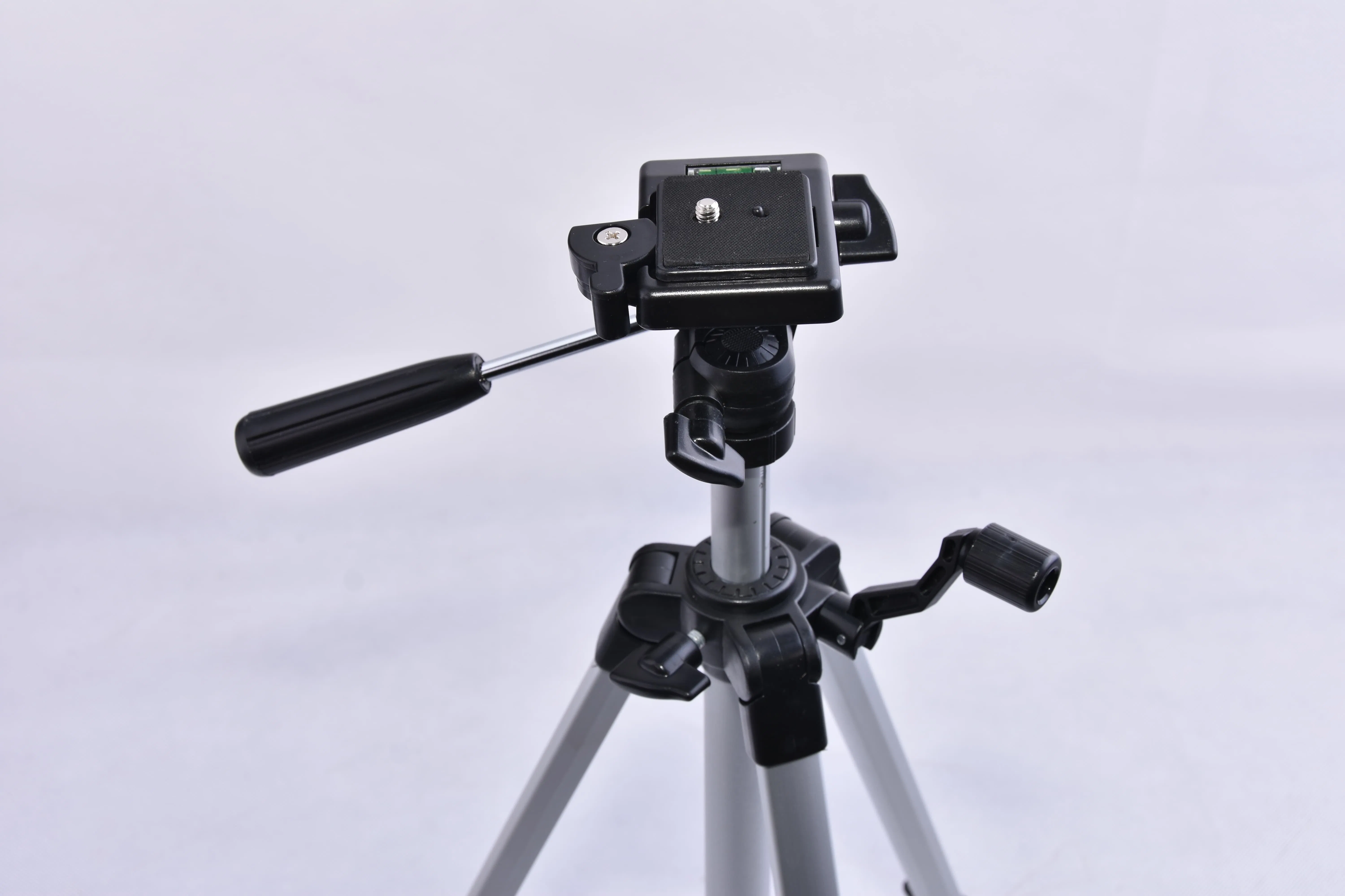 Fosoto Wholesale Price Stable Long Lasting Tripod Flash Light Stand for Studio