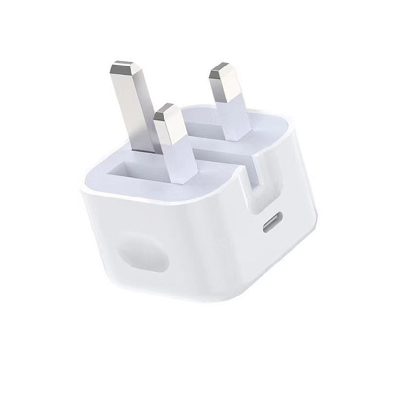 Hot Sell Universal UK Socket Fast Charging for Phone Chargers Pd 20W USB-C Power Adapater