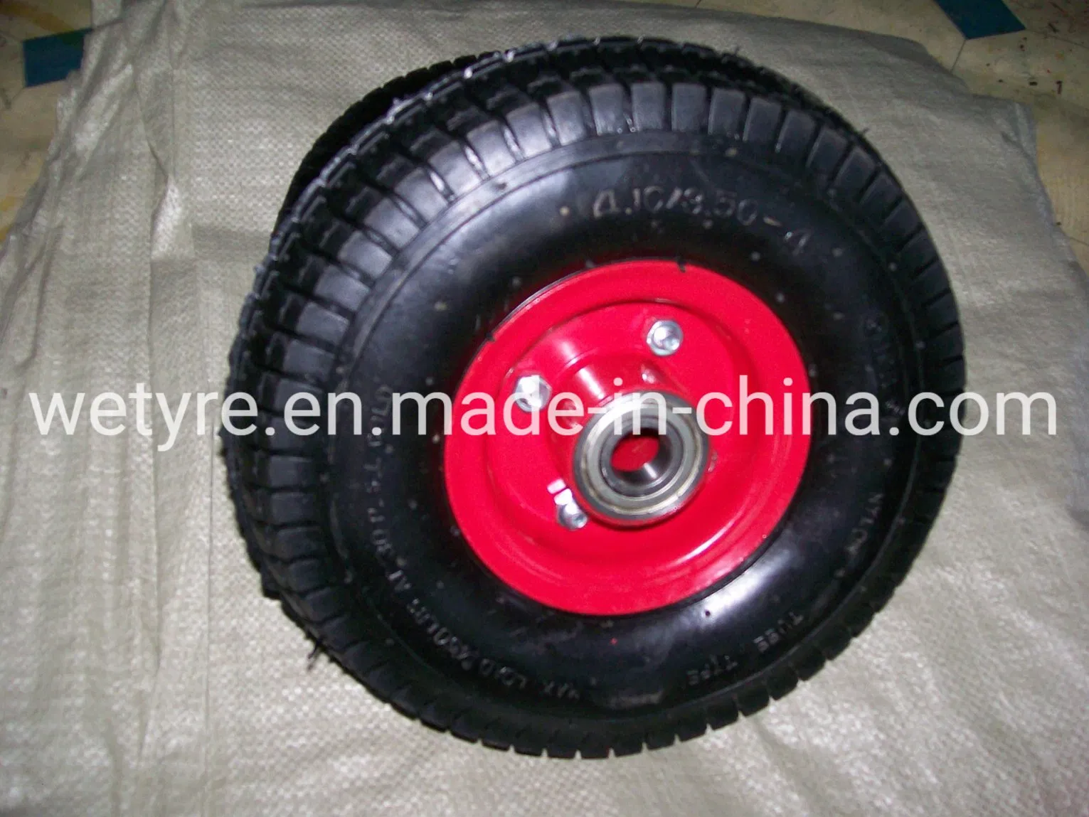 Most Popular Durable High Load Capacity Metal Rim Turf Tread Pattern Pneumatic Rubber Wheel (3.50-4)