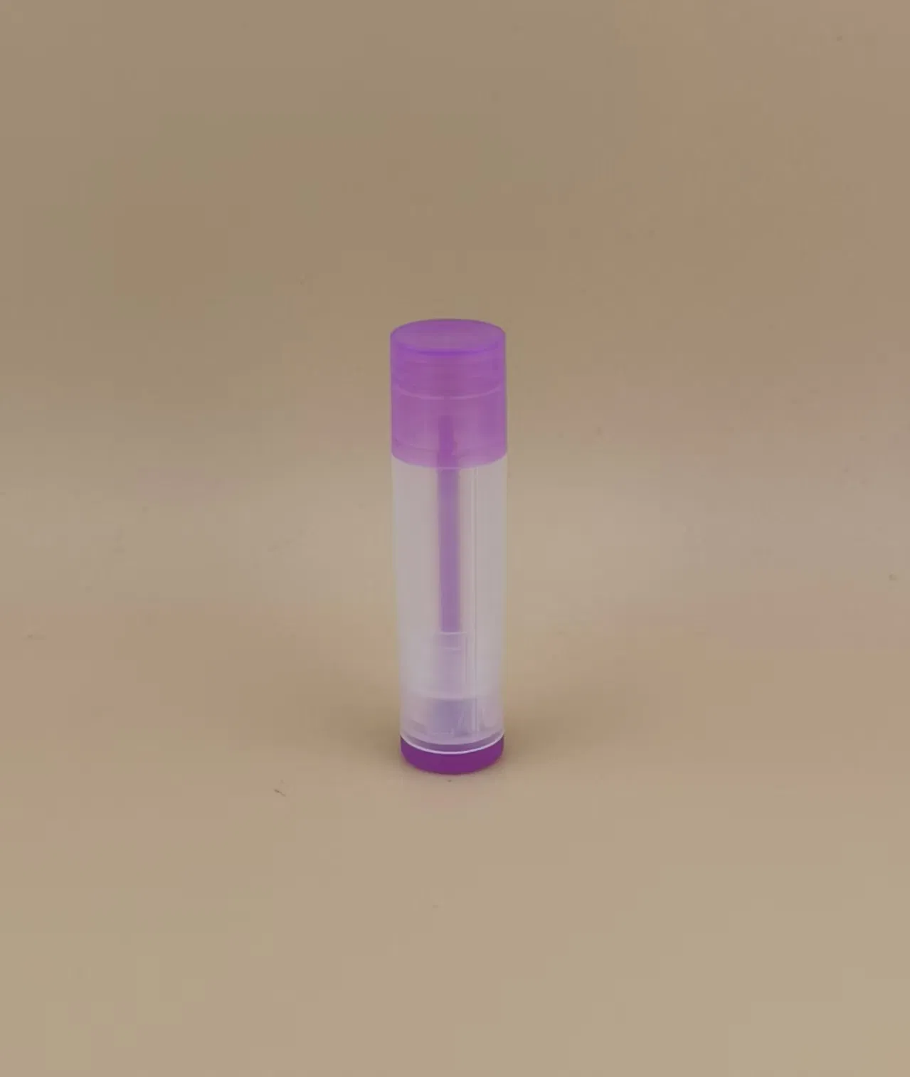 Small Smooth Clear Lip Balm Packaging with Purple Lid for Lipsticks