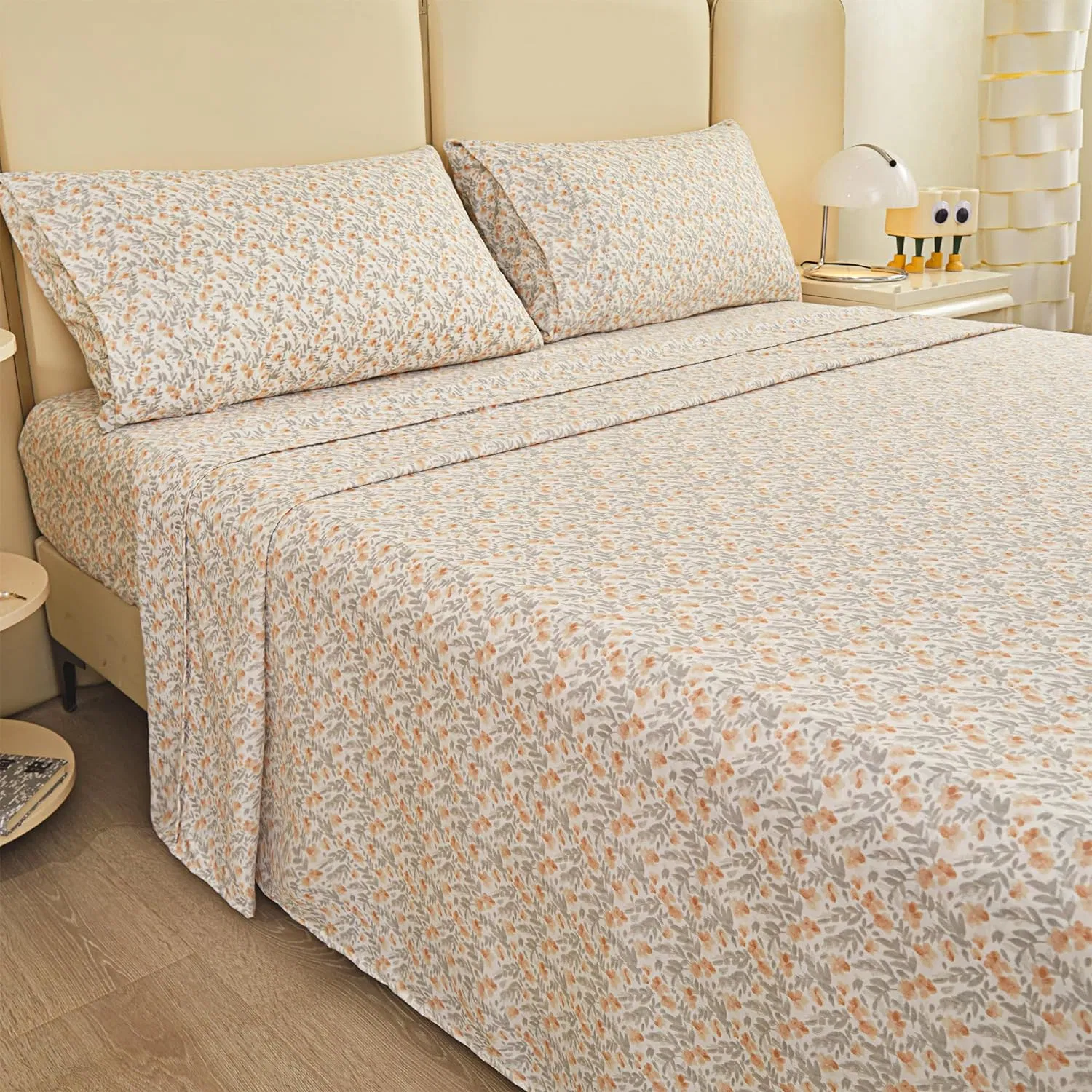 Floral Printed Sheet Set 4 Pieces Light Orange Flower Bed Sheet Soft Breathable Brushed Microfiber Bedding Sheets Set