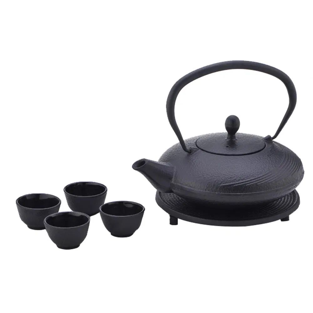Чайный набор из чугуна с эмалированными чашками