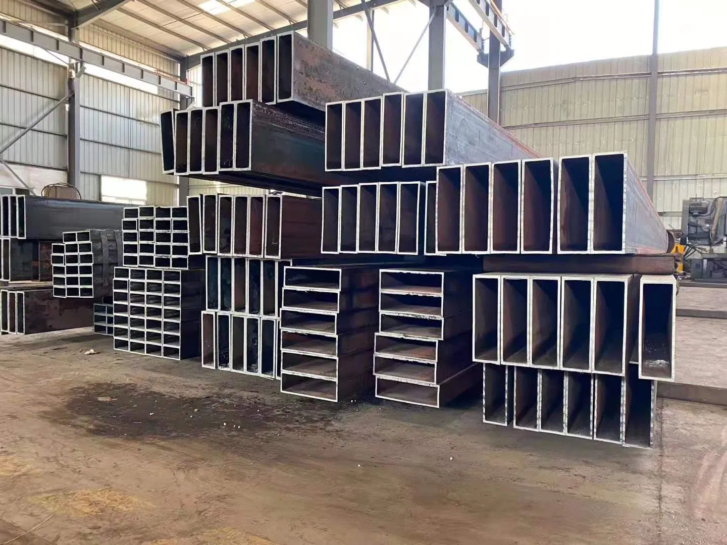 Seamless / Welded Square Tube of Various Sizes
