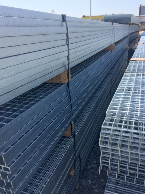 Anti-Corrosion Steel Bar Grating with High Strength for Outdoor and Marine Environments.
