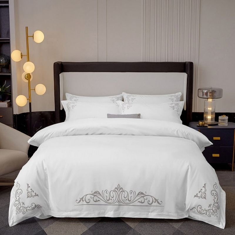 ODM/OEM Thickened Hotel Homestay White Brushed Embroidery Duvet Quilt Comforter Cover Bed Sheets Double Coverlets Pillowcases Four-Piece Polyester Bedding Set
