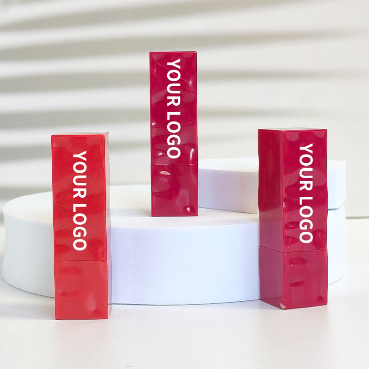 Customizable Private Label Lipstick for Fashion-Forward Beauty Brands