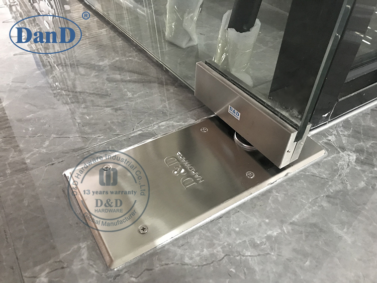 Stainless Steel Glass Door Hardware Clamp Outdoor Frameless Folding Inside Cast Aluminum Bathroom Bath Handrail Shower Door Top Bottom Patch Lock Fitting