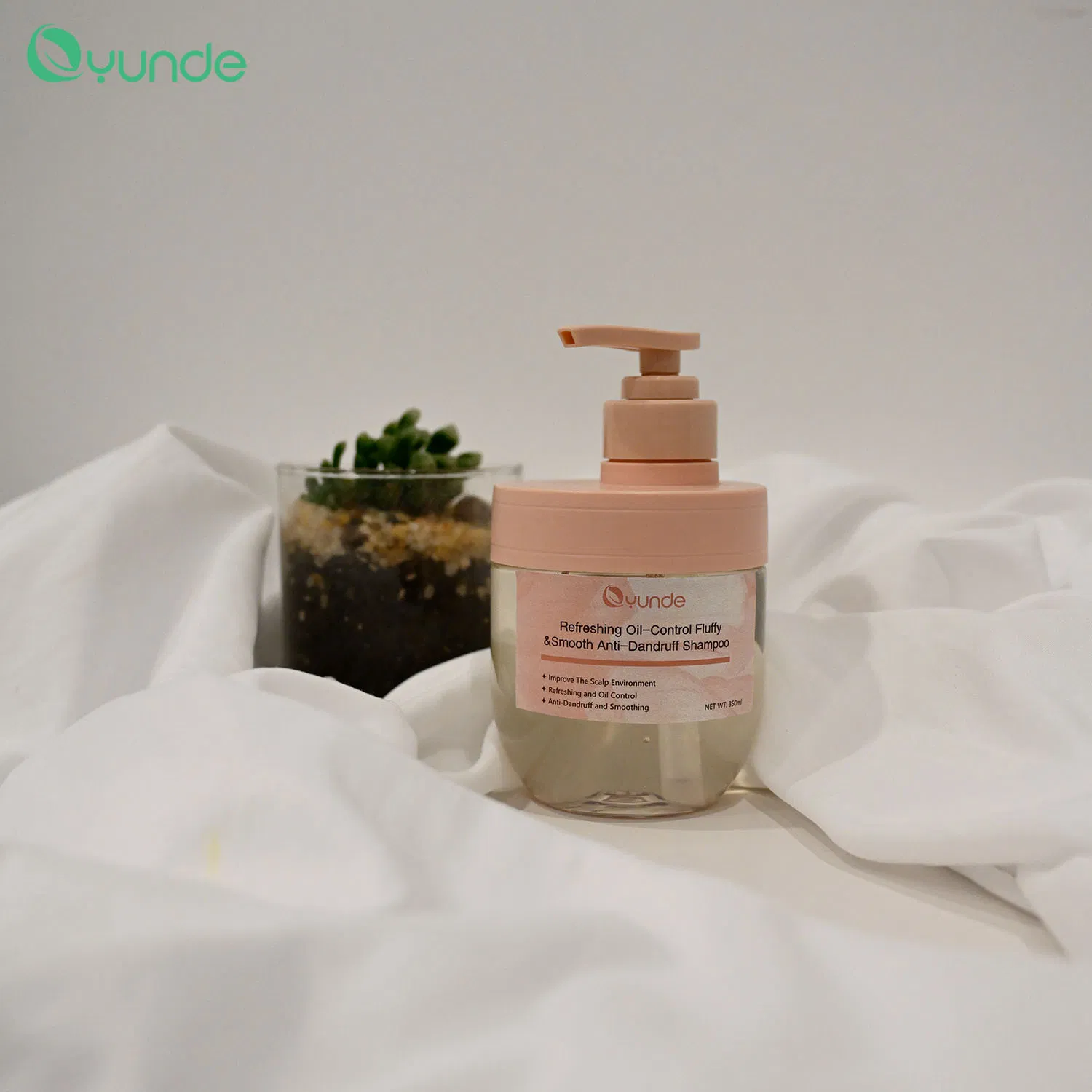 Refreshing and Oil Control Fluffy and Smooth Anti-Dandruff Shampoo