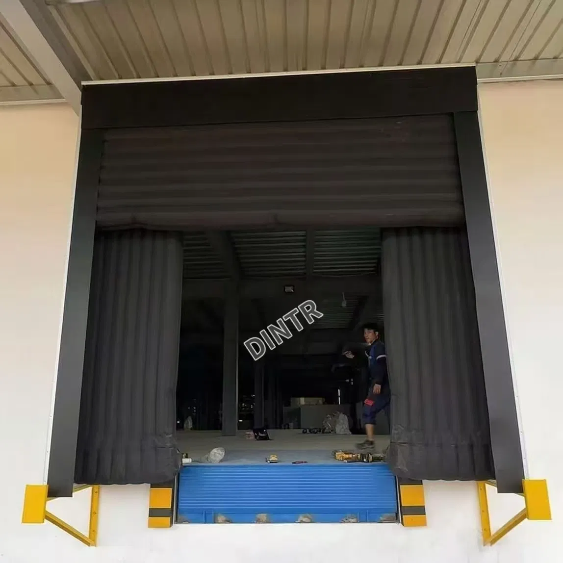 Smart Waterproof Sponge Dock Shelter for Secure Warehouse Loading Zones