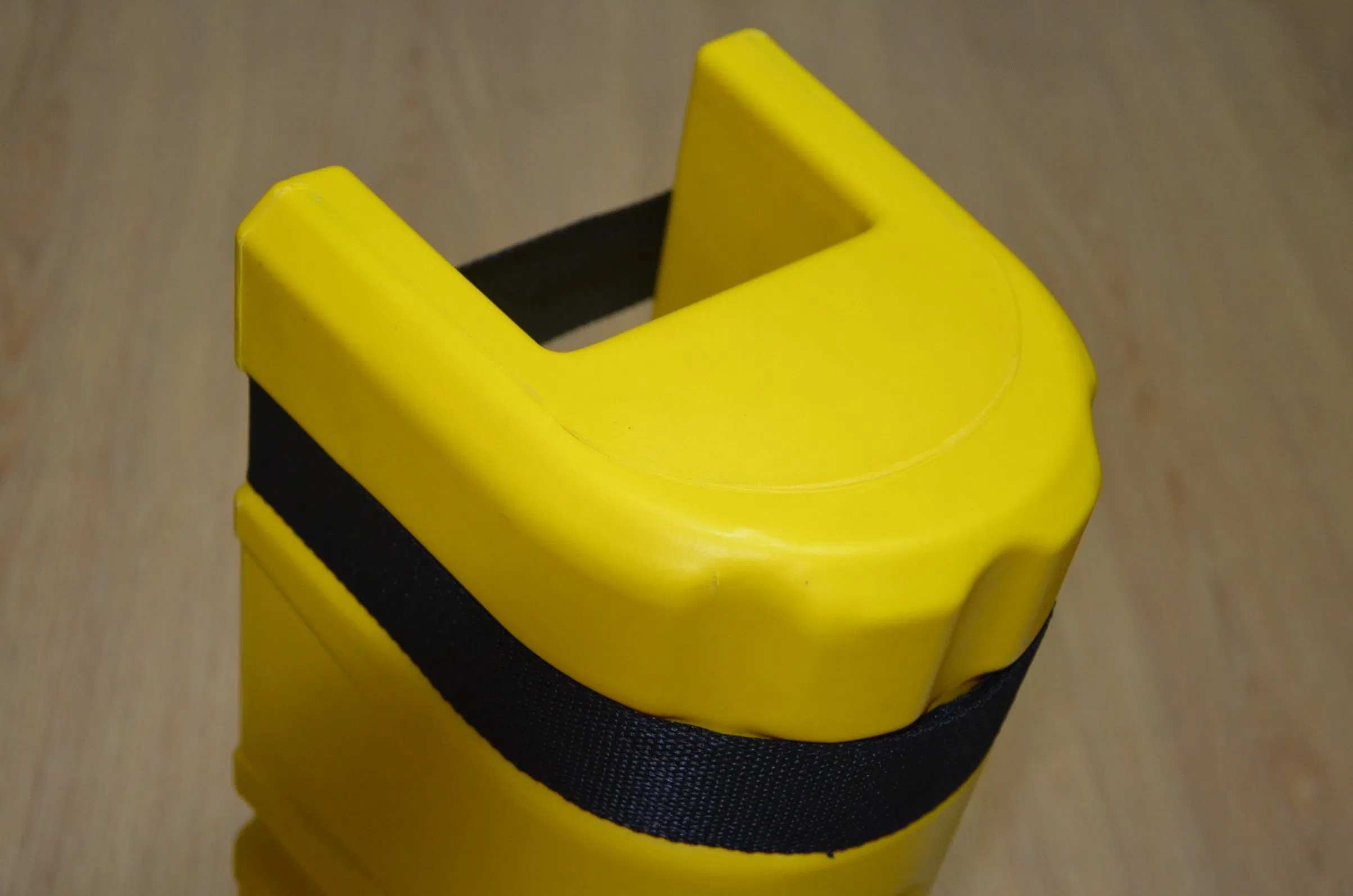 New Style Plastic Column Protection for Rack with Wholesale Price
