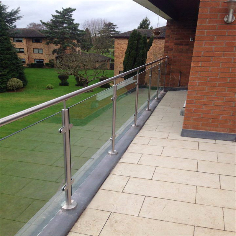 European Standard Stainless Steel Glass Railing Made in China