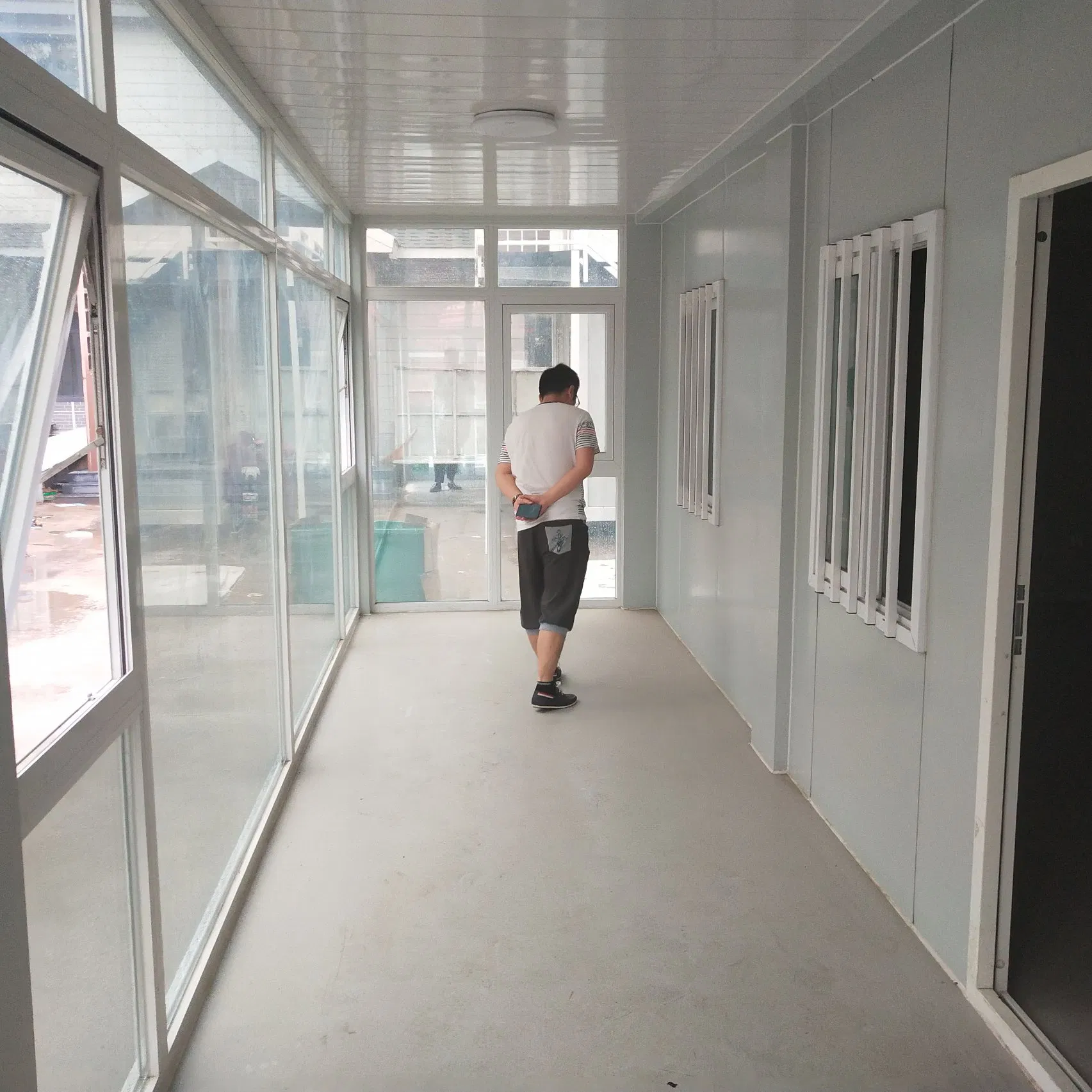 New Technology Shipping Container House Garage Dismountable Luxury Urban Container House 20FT 40FT Container Frame