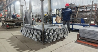 Versatile Movable High Quality Clothes Rack with Wheels for Home and Shop