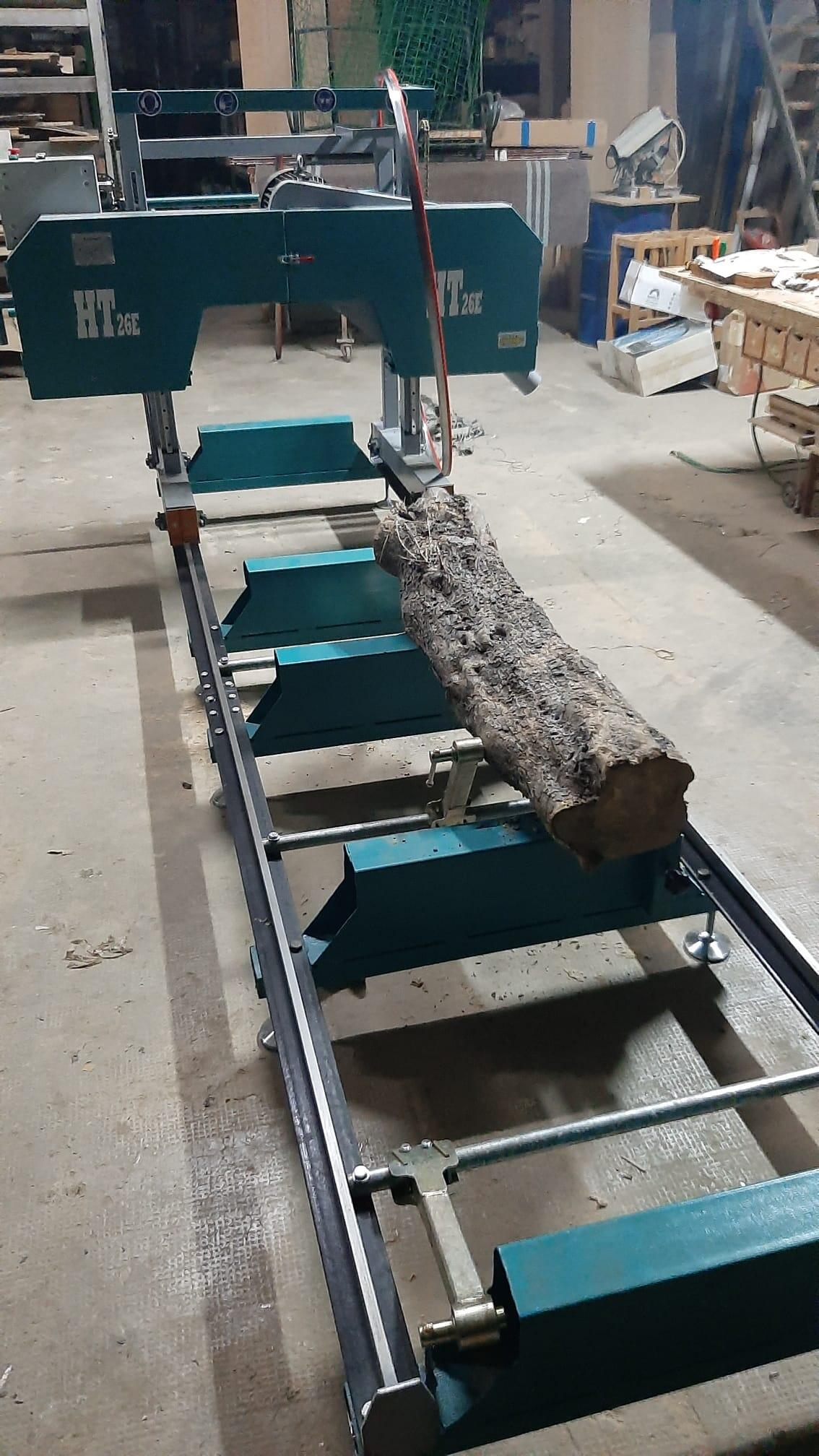 Ленточнопильный станок по дереву козловой