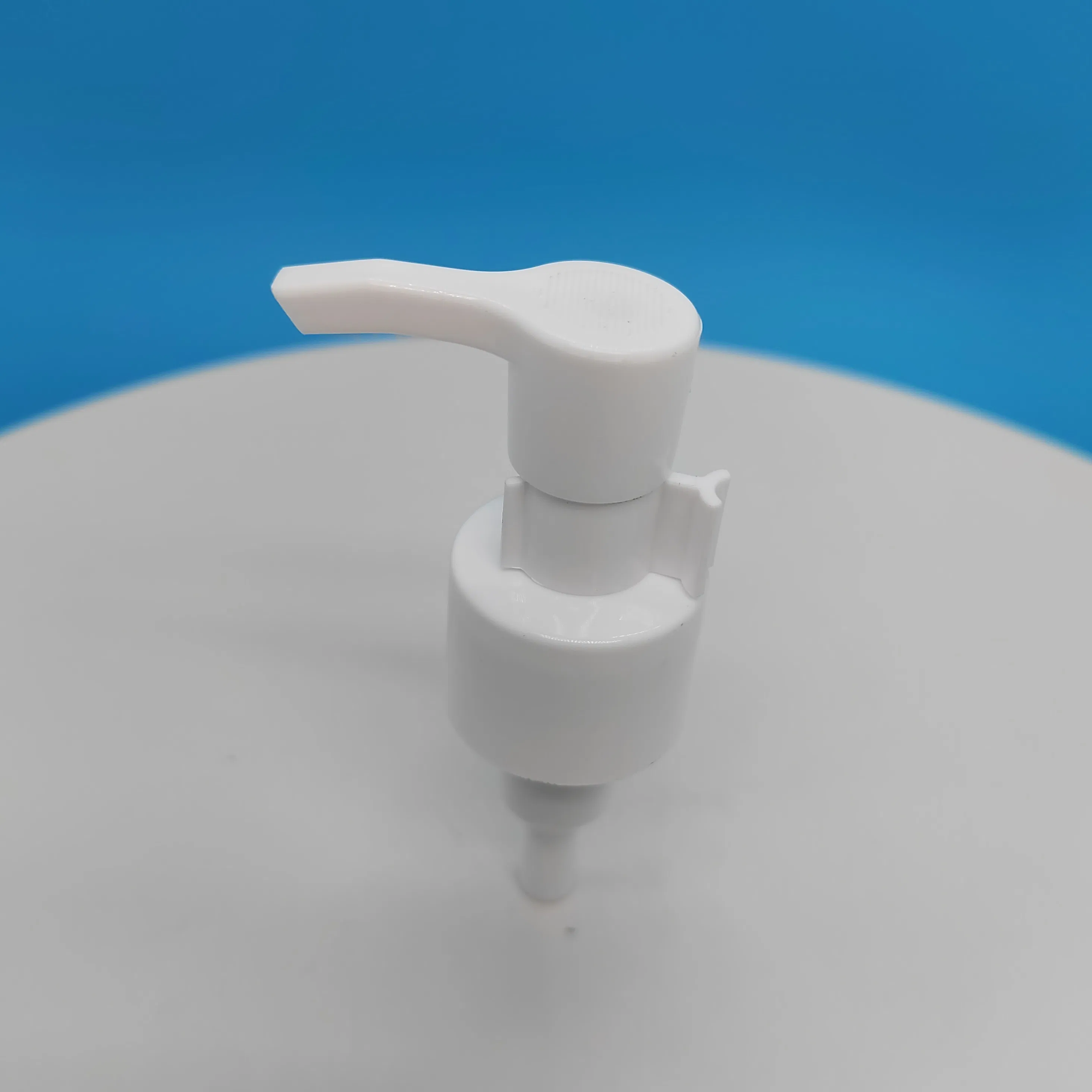 24/410 White Screw Plastic Makeup Remover Oil Pump with Clip