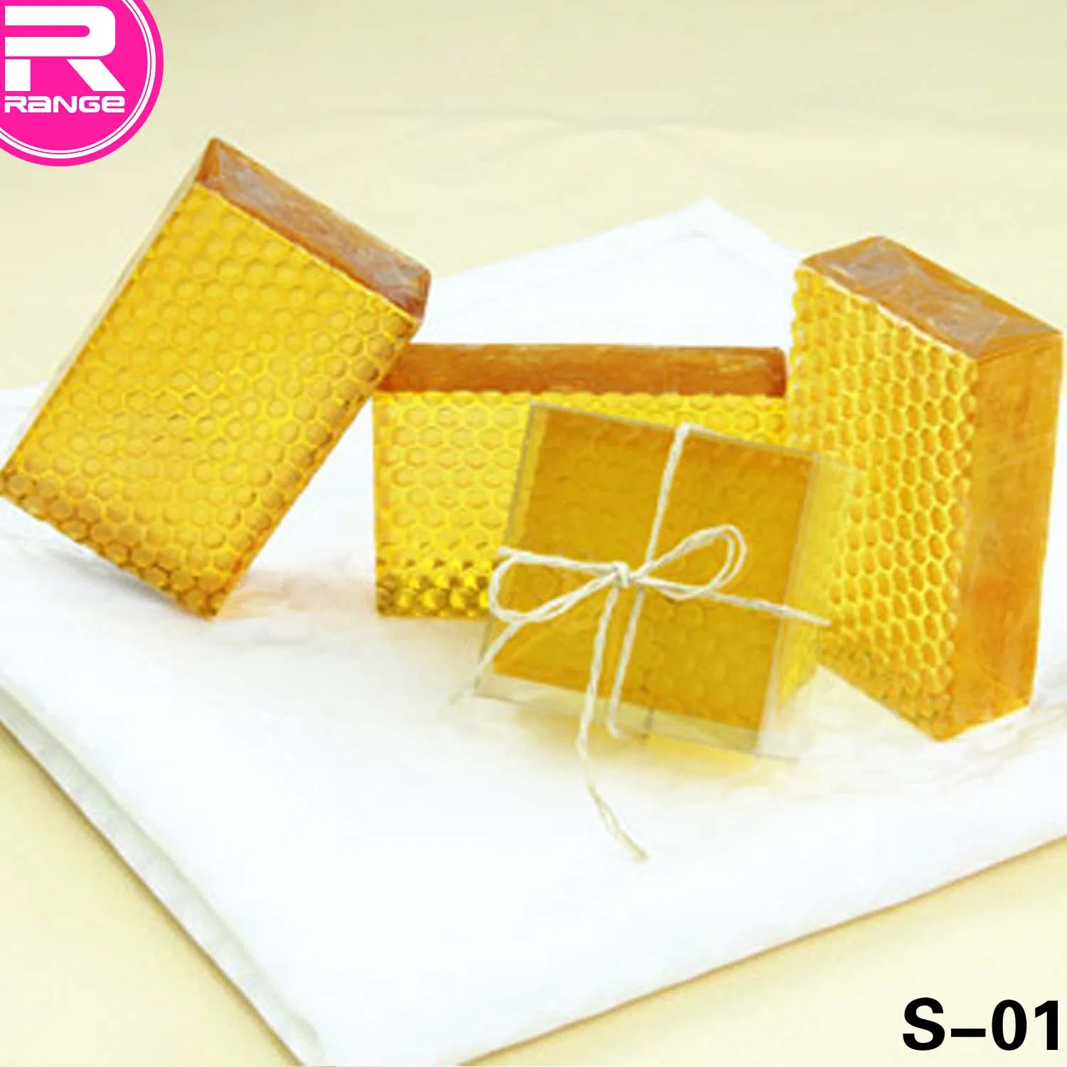 Natural Essential Oil Handmade Bath Soap for Skin Whitening Nourishing Propolis Soap