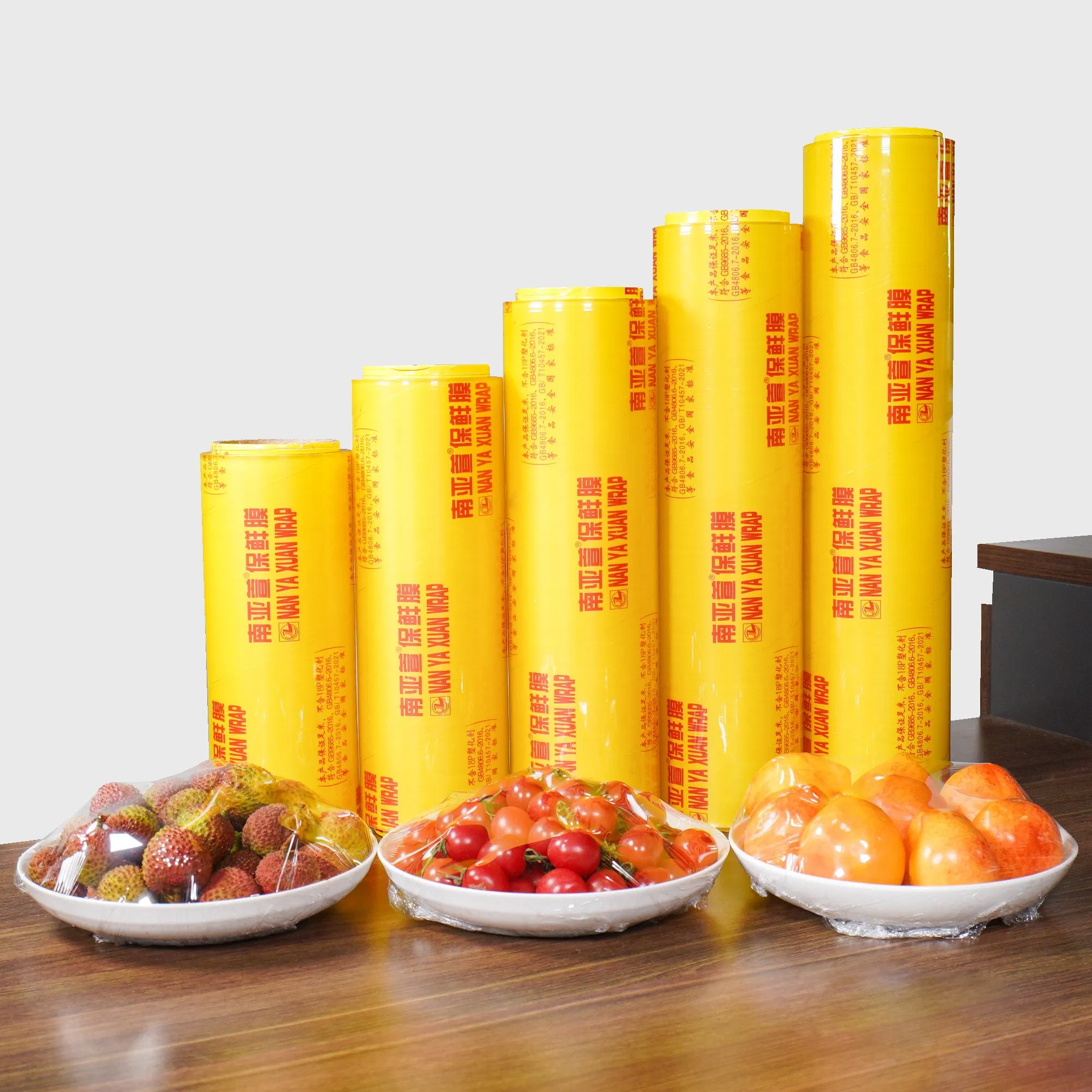 Custom Cling Film PVC Roll Food Grade Anti-Fog Fresh Keeping Packaging Wrap Roll Cling Film