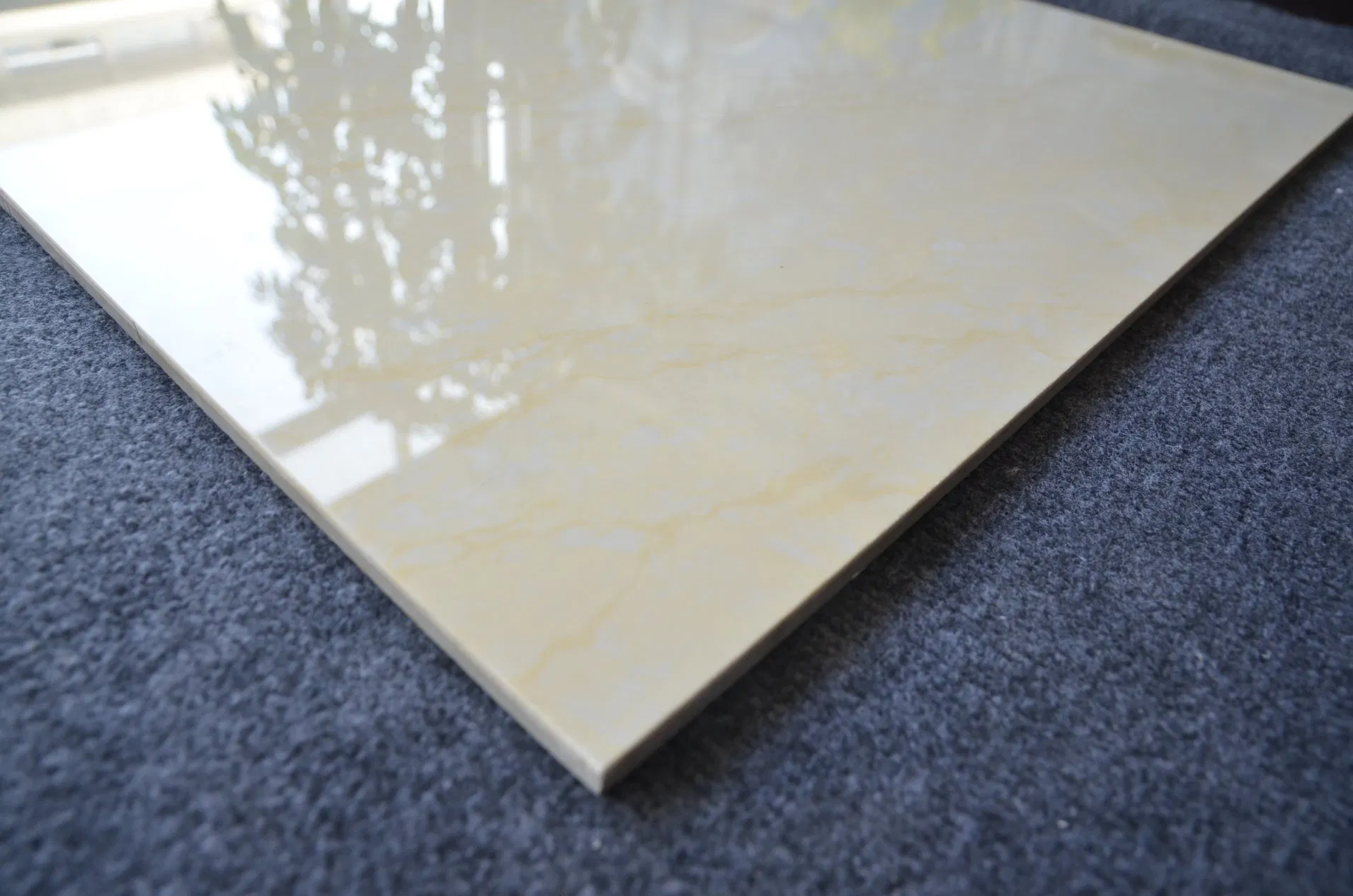 Керамическая плитка 60x60 огнеупорная для гостиной